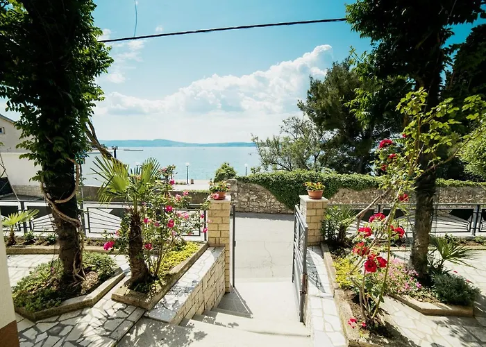 2364a アパート *